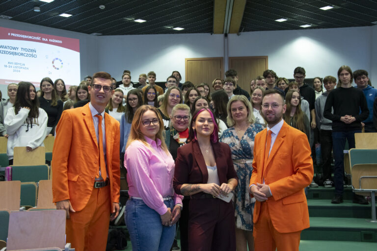 Prelekcje dla uczniów szkół średnich z Płocka podczas obchodów Światowego Tygodnia Przedsiębiorczości w Akademii Mazowieckiej w Płocku