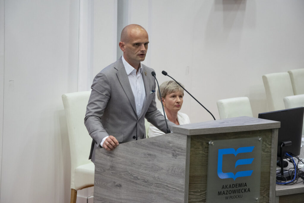 Starosta podczas przemówienia